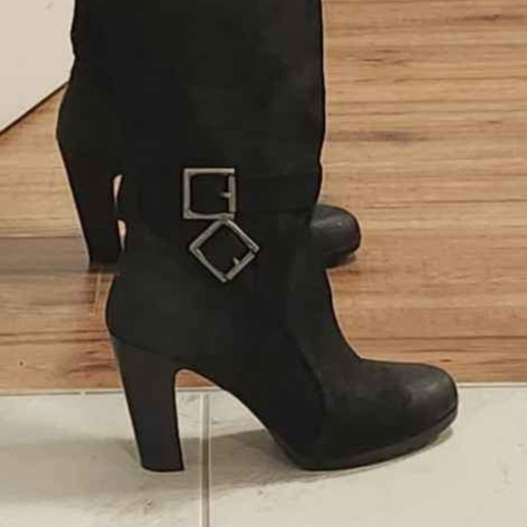 Leather tall boots - Picture 2 of 5